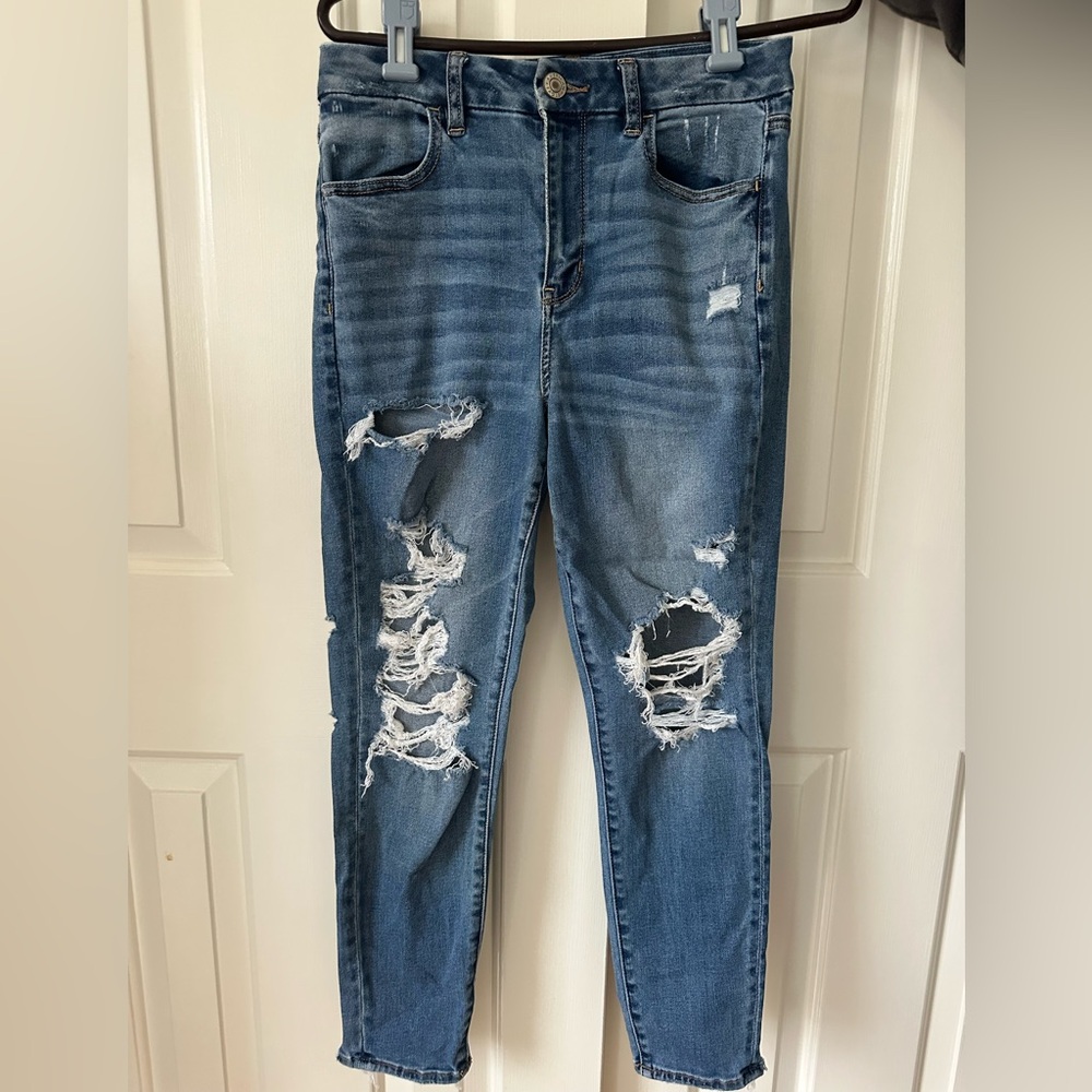 American Eagle Distressed Blue Jeans